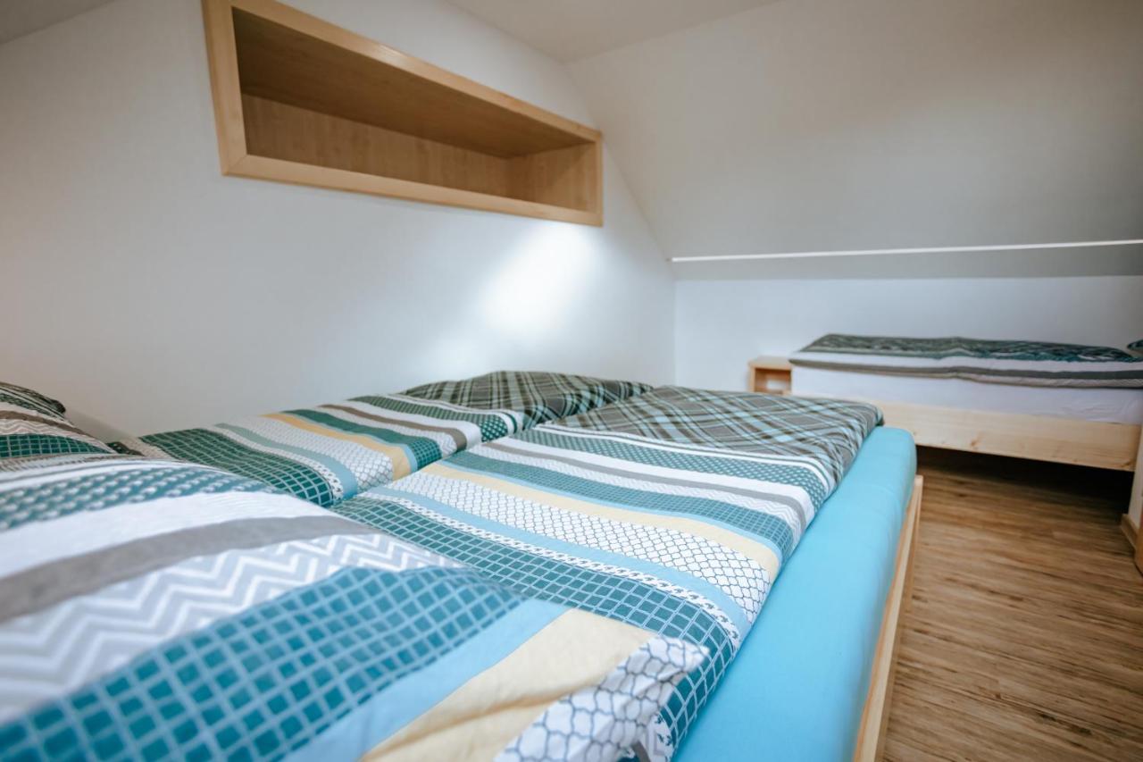 Apartments Cenda ゴレンスカ地方 エクステリア 写真