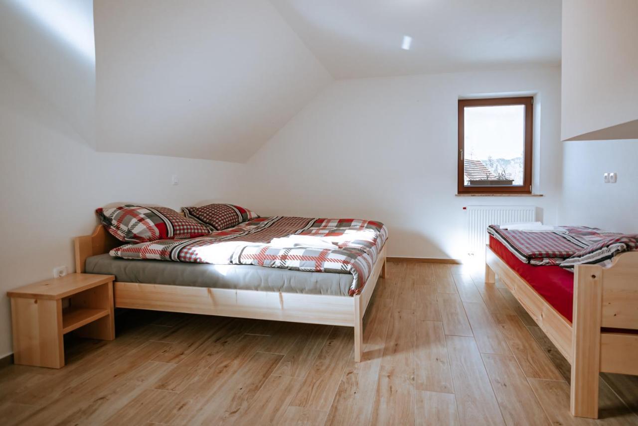 Apartments Cenda ゴレンスカ地方 エクステリア 写真