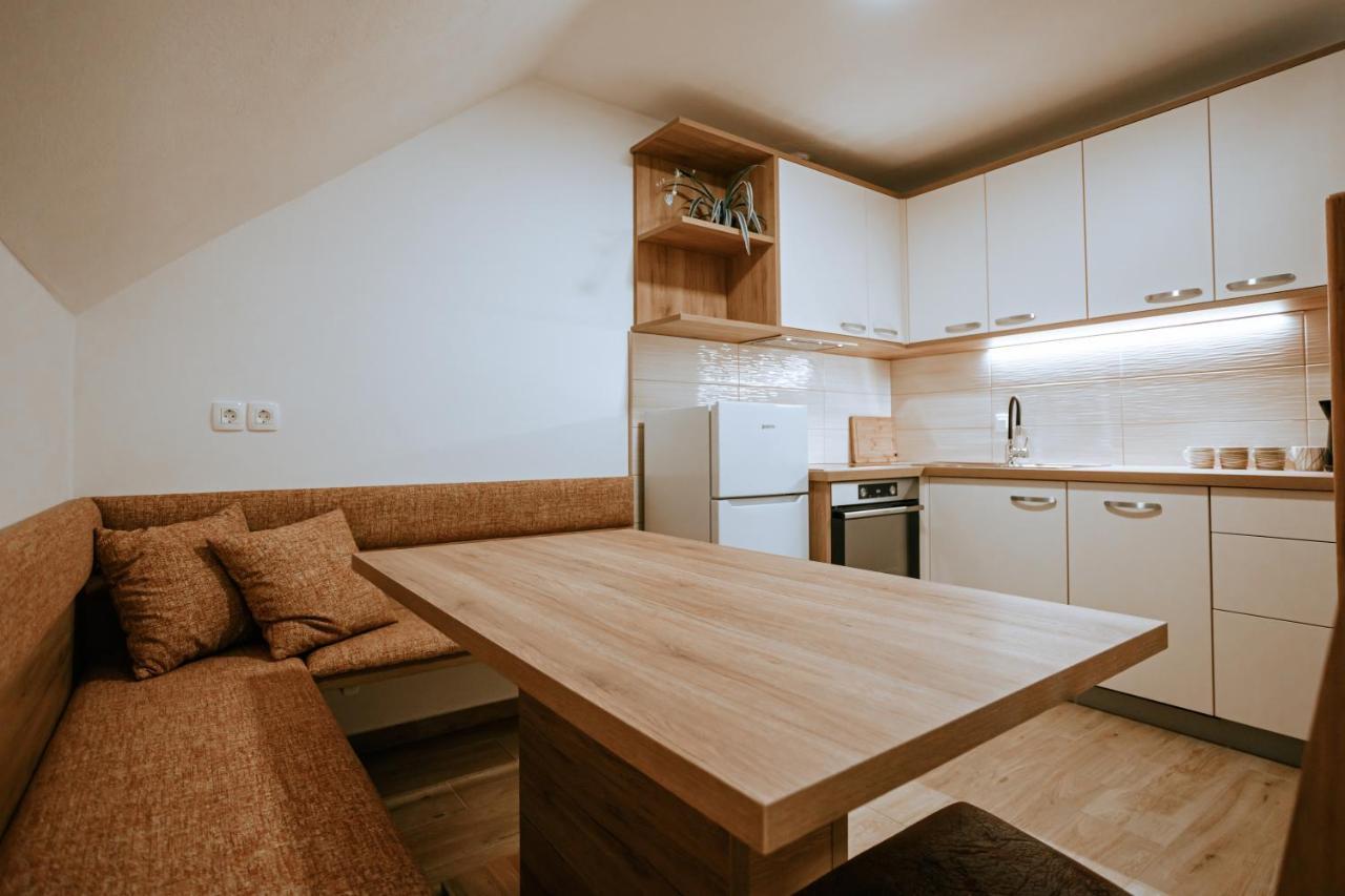 Apartments Cenda ゴレンスカ地方 エクステリア 写真